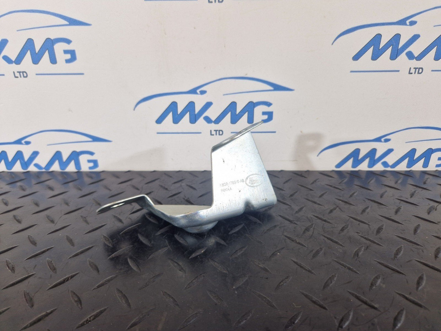 19-ON RANGE ROVER EVOQUE L551 GENUINE BUMPER HOLDER BRACKET K8D2-17B918-AB