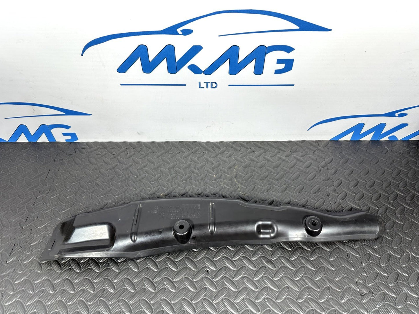 16-19 AUDI A4 B9 SALOON GENUINE FRONT LEFT SIDE WING FENDER COVER 8W0821111