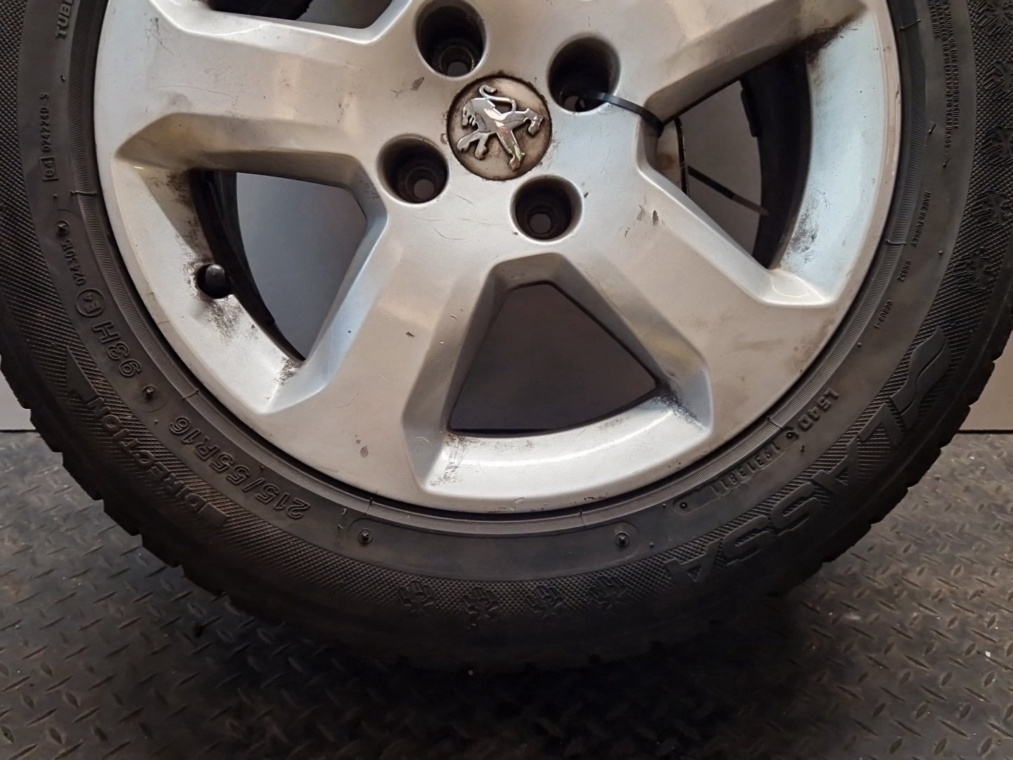 2008 Peugeot Partner MK2 (PH1) (B9) 16" Alloy Wheel with Tyre 215/55/16 ~4mm