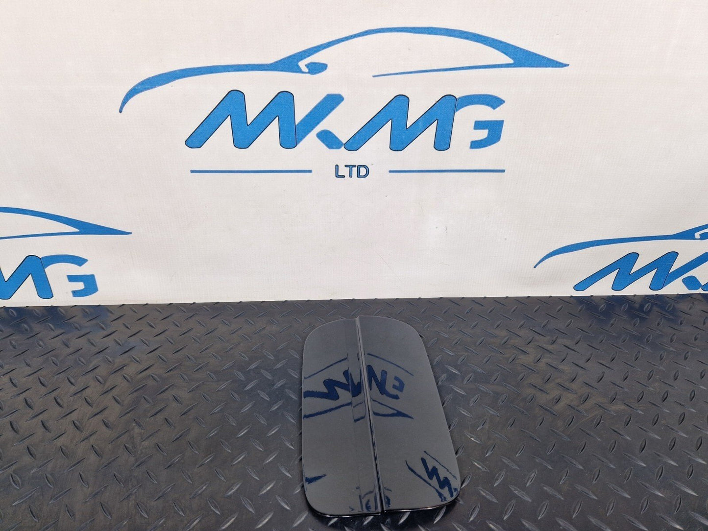 AUDI Unknown Part Type 8W0809907