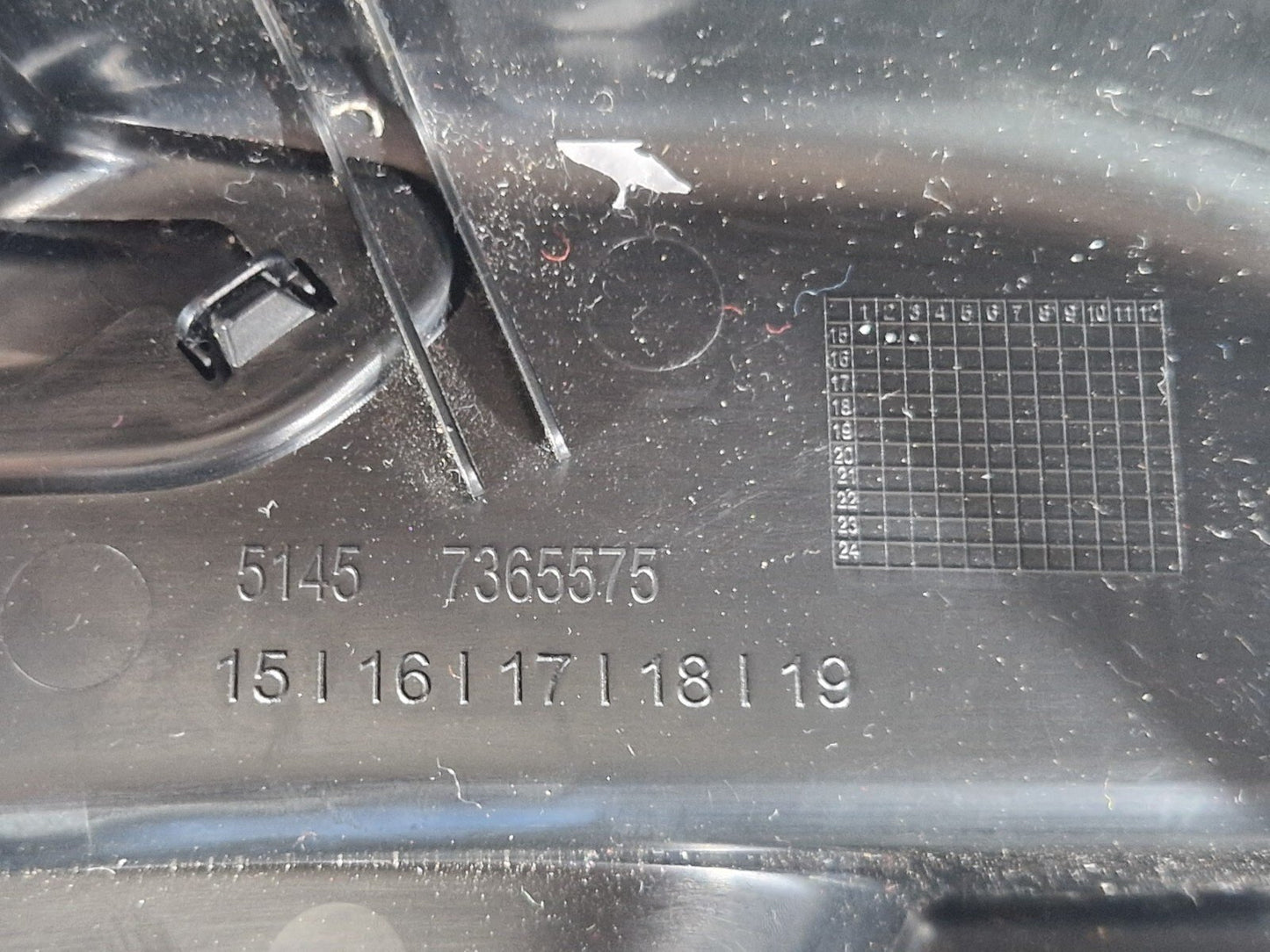 14-21 BMW 2 F45 DRIVER N/S INNER TRIM WITH SEAT ADJUSTMENT SWITCH 7365575