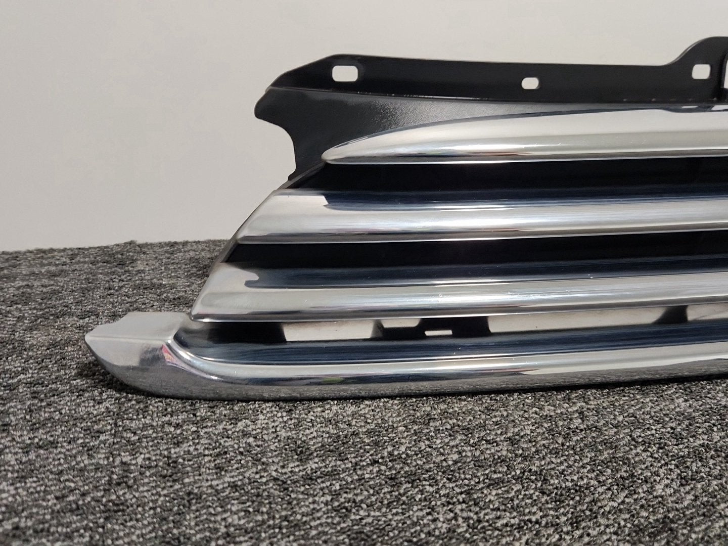 Mini Cooper Clubman R55 Estate Genuine Front Upper Bumper Grille 166149-10