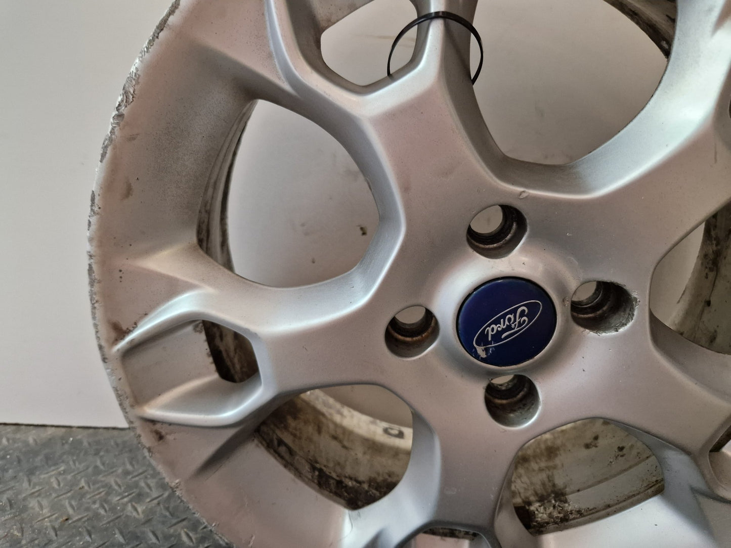 Ford Fiesta MK7 Hatchback 17" 5 Spoke Snowflake Alloy Wheel 7x17 Genuine