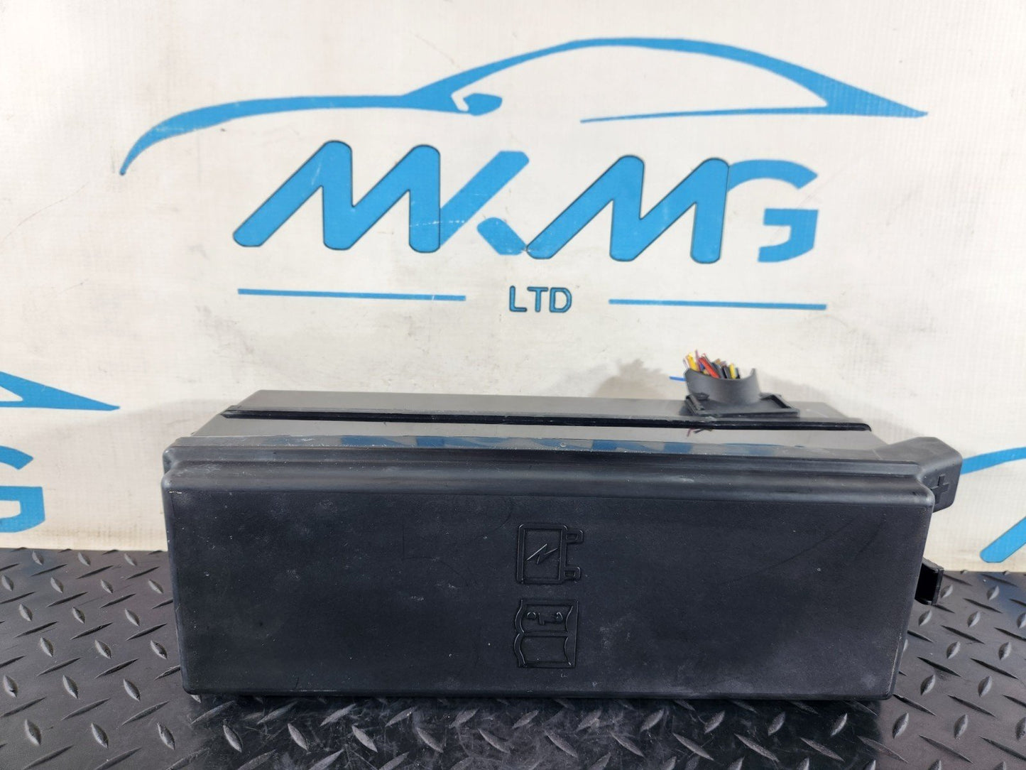 13-23 RANGE ROVER SPORT L494 FUSE RELAY BOX FPLA-14K016-AA