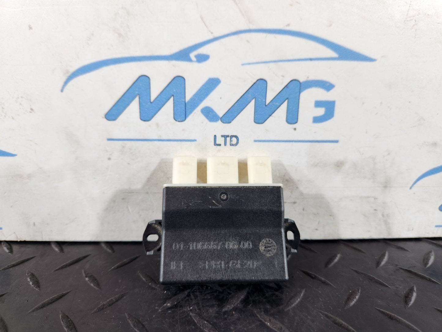19-ON MERCEDES BENZ B CLASS W247 TAILGATE CONTROL UNIT MODULE ECU A1679050200