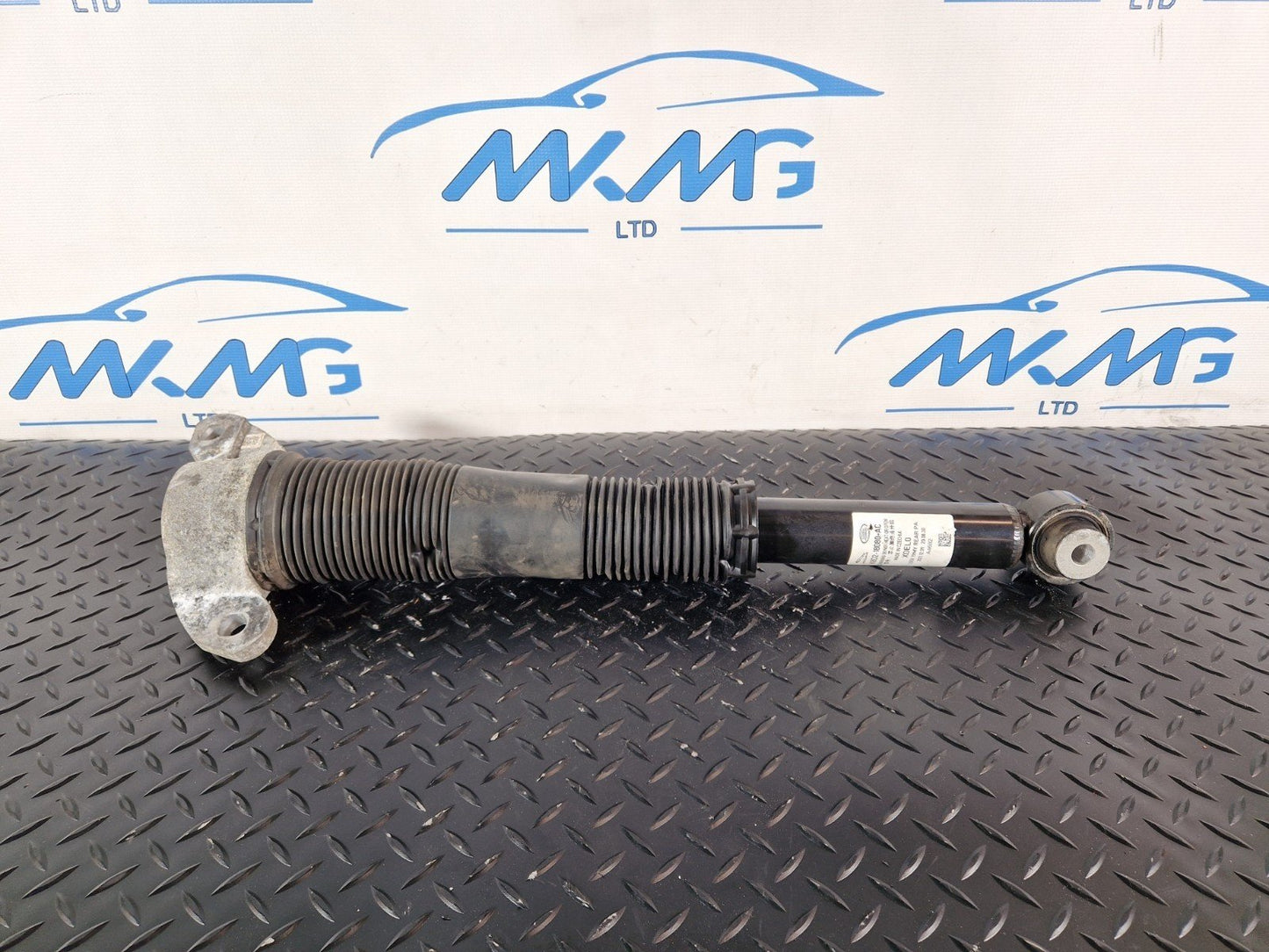 19-ON RANGE ROVER EVOQUE L551 REAR LEFT & RIGHT SHOCK ABSORBER K8D2-18080-AC