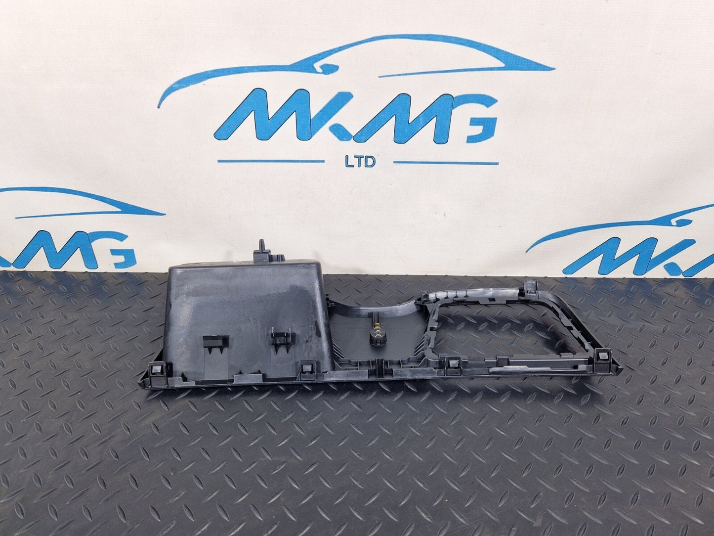 18-ON MERCEDES SPRINTER W907 W910 GEAR SHIFT SURROUNDING TRIM A9106833500