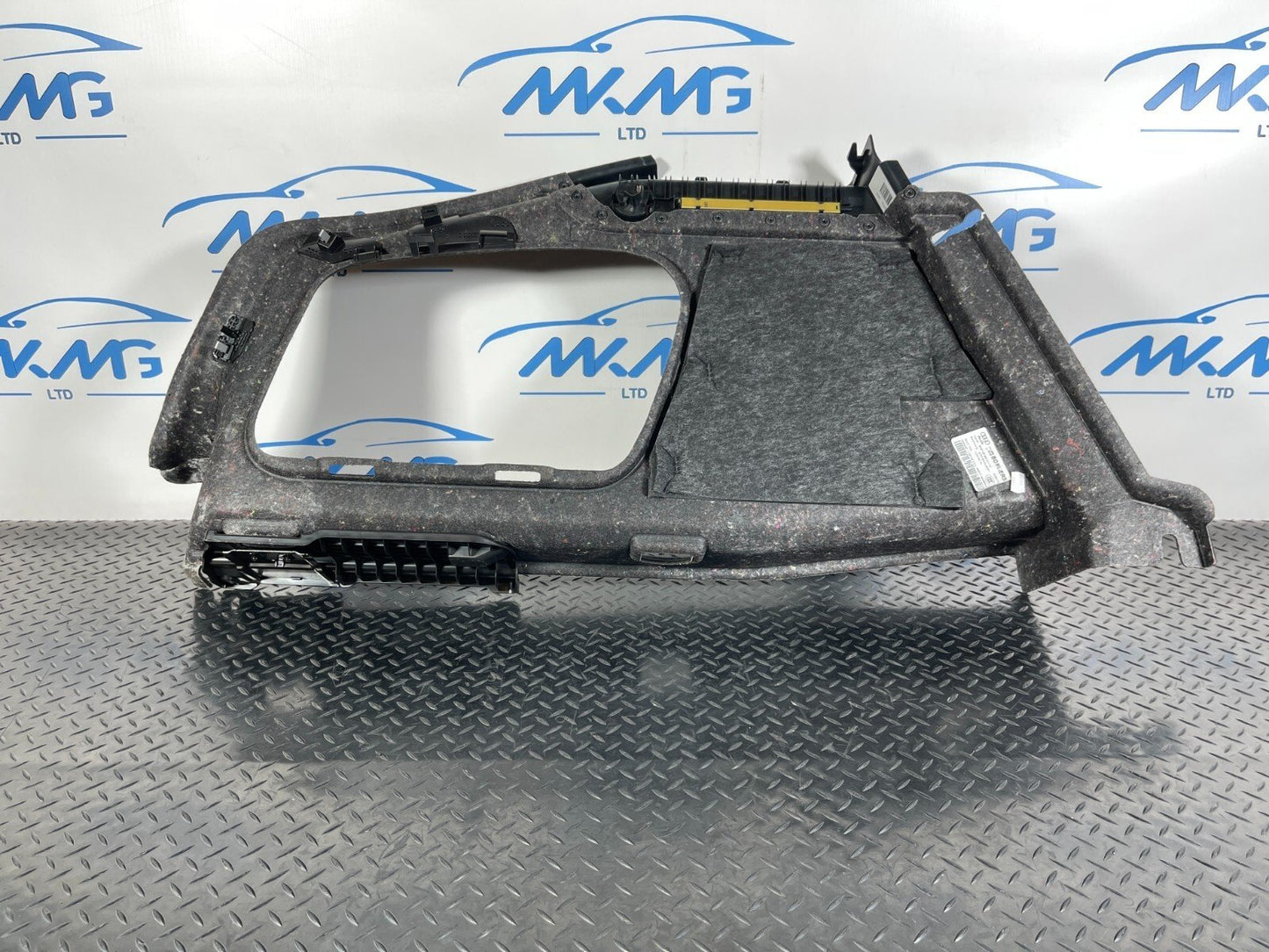16-23 AUDI A5 F5 SPORTBACK S-LINE BOOT COMPARTMENT PANEL RIGHT 8W8863880D