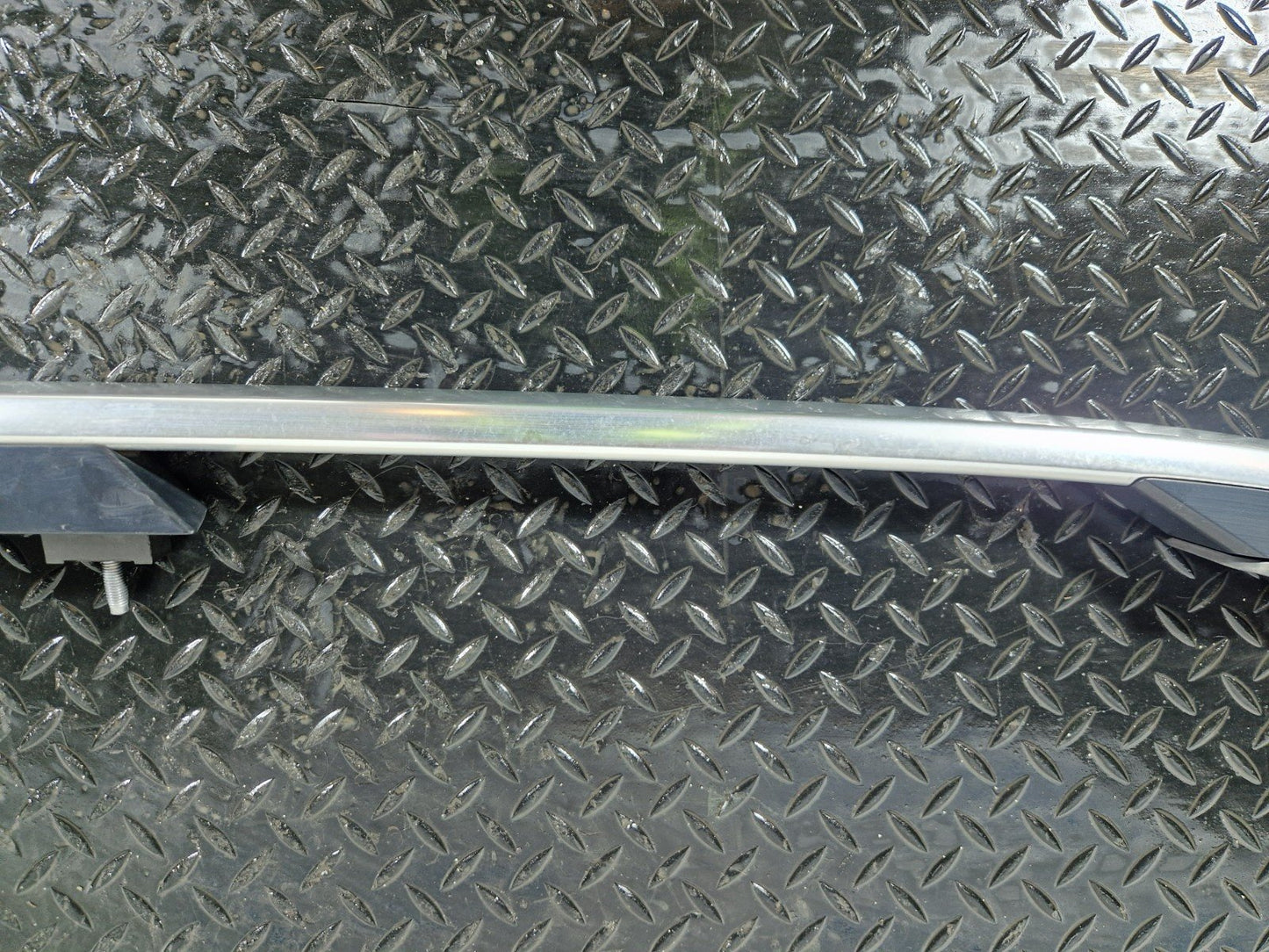 11-19 MERCEDES BENZ ML W166 GENUINE ROOF RAIL BAR RACK  A1668900393