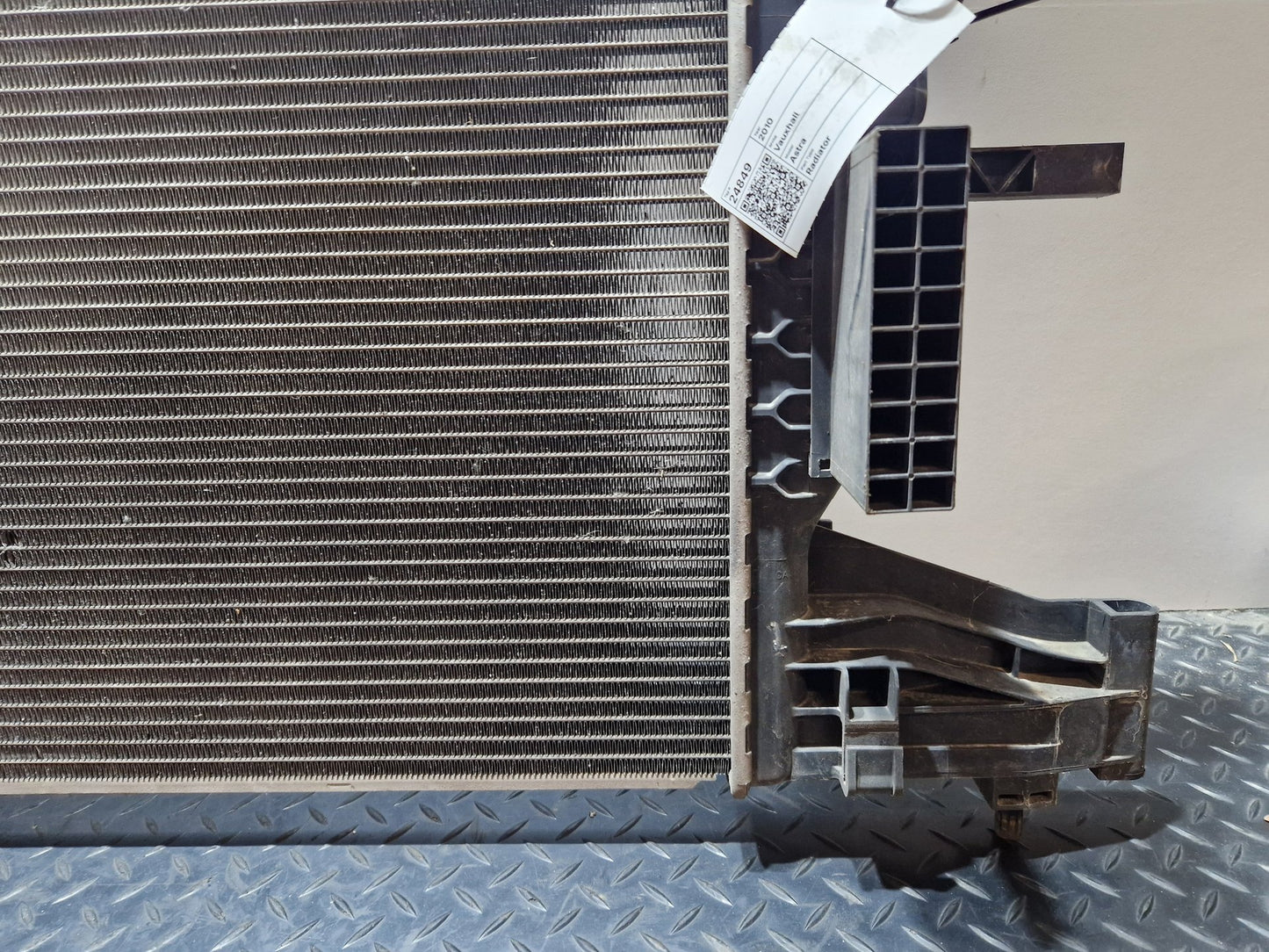 Vauxhall Astra 1.6L Petrol 85.0kw A16XER Genuine Water Coolant Radiator 13281773