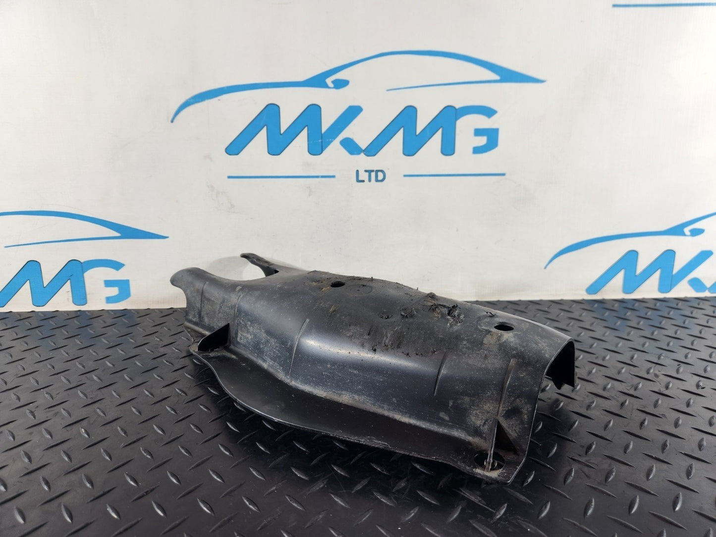 16-22 MERCEDES BENZ X253 REAR RIGHT CONTROL ARM COVER A2053523000