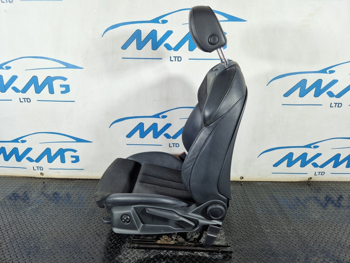 16-19 AUDI A4 B9 S-LINE FRONT PASSENGER HEATED HALF LEATHER SEAT