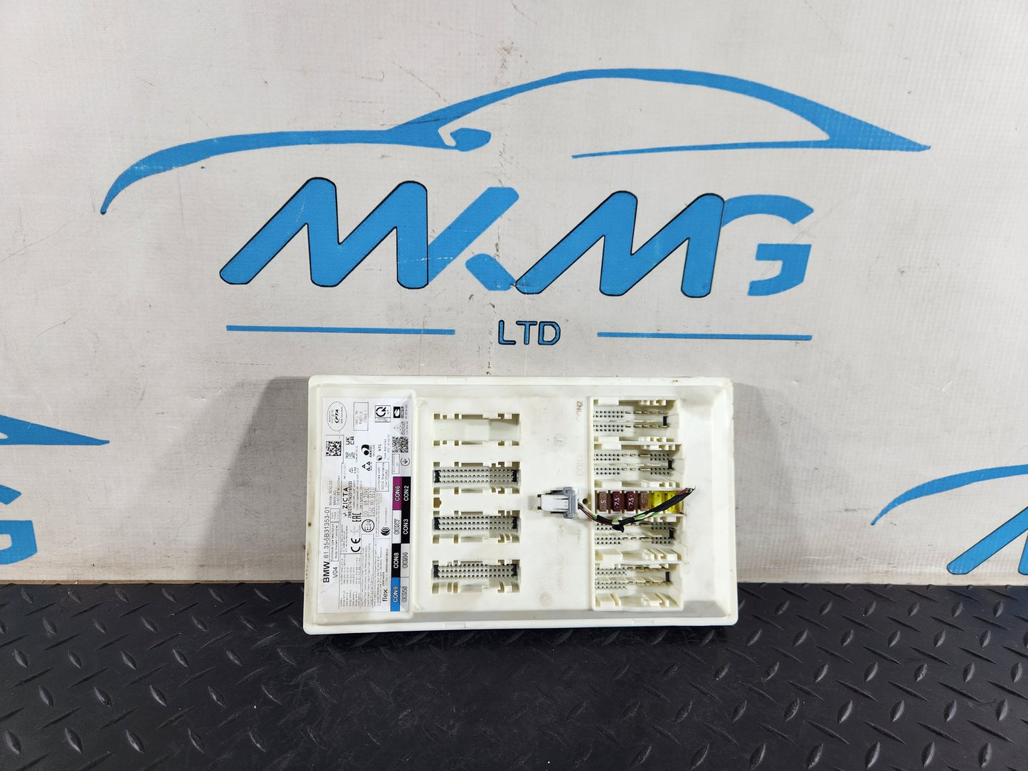 BMW 118i F40 Hatchback Body Control Module BCM Fuse Box Genuine 5B31353