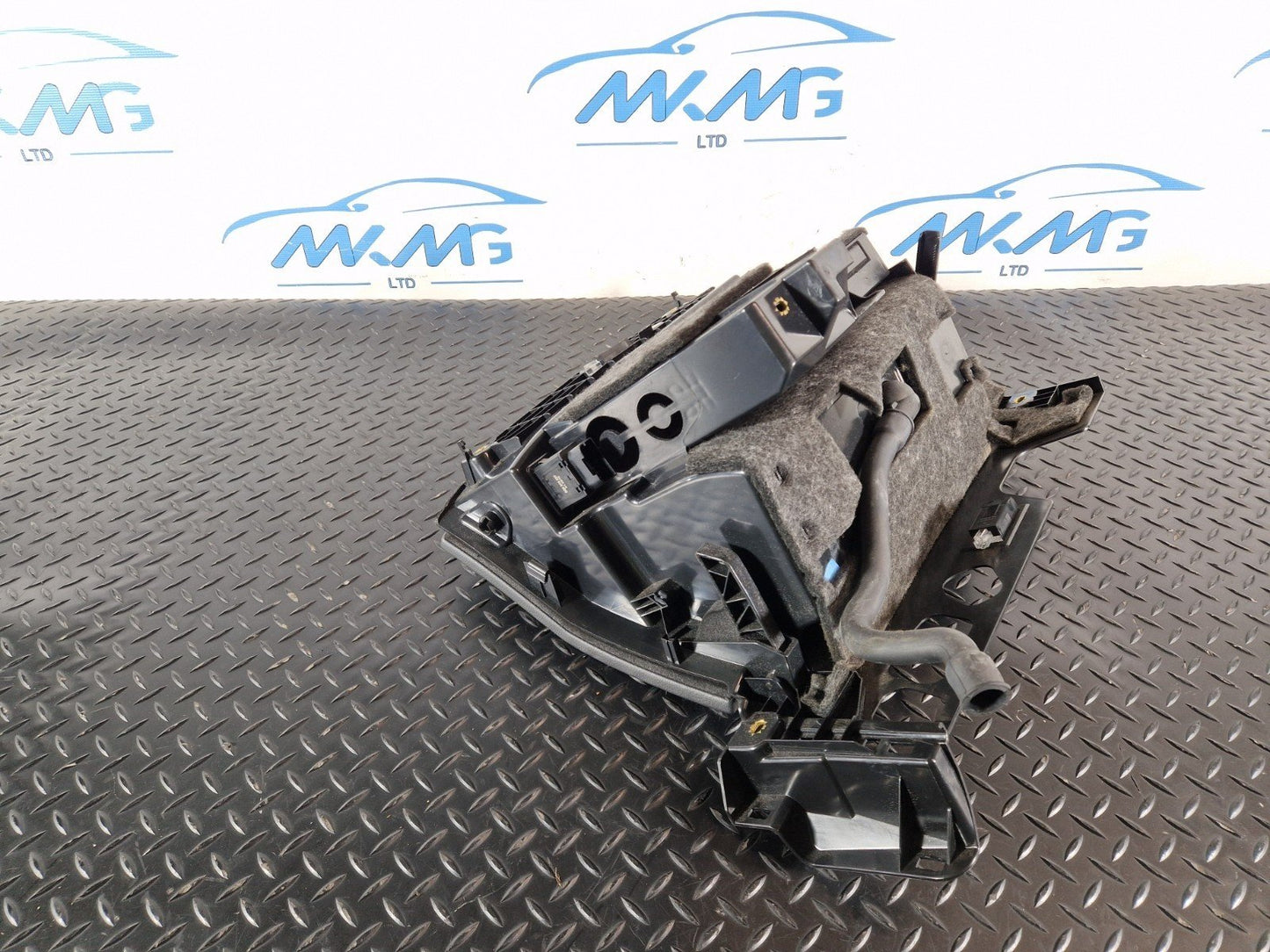 16-20 AUDI Q7 4M GENUINE GLOVE BOX STORAGE COMPARTMENT 4M2857035