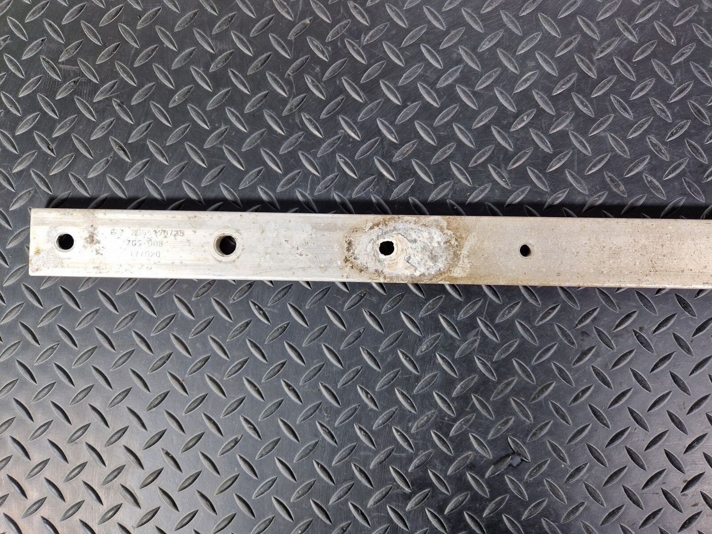 14-21 MERCEDES BENZ C200d W205 GENUINE OEM REAR TUNNEL BEAM BAR A2056190725