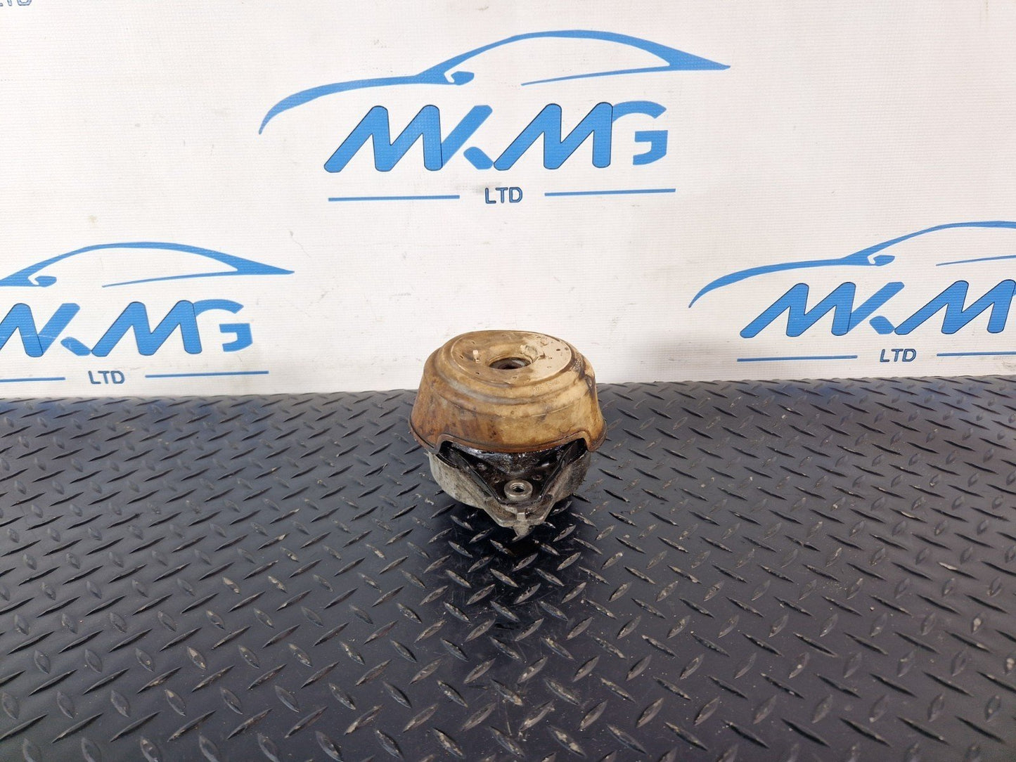 16-19 MERCEDES BENZ GLE W166 RIGHT O/S SIDE ENGINE MOUNT A1662405917