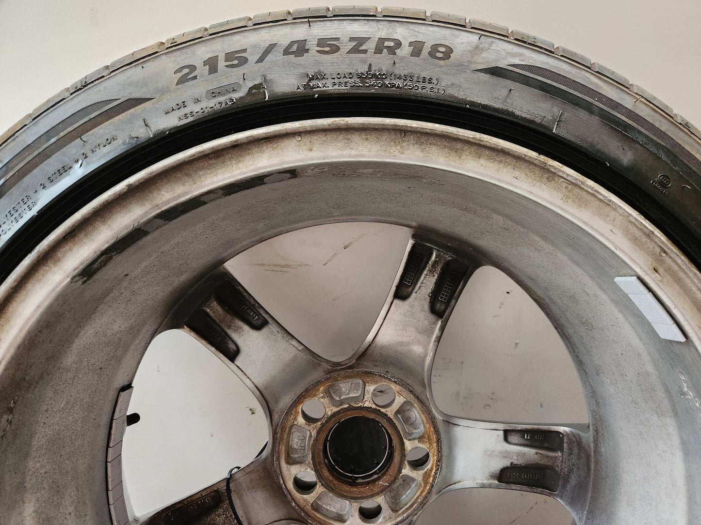 Volvo V50 MK2 FL (MW) 18" Alloy Wheel with Tyre 215/45/18 ~6mm