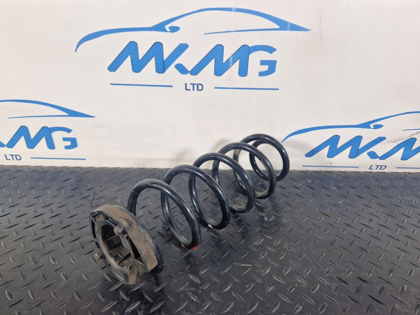 19-ON MERCEDES CLA C118 GENUINE REAR COIL SPRING X1 FITS BOTH SIDES A2473246700