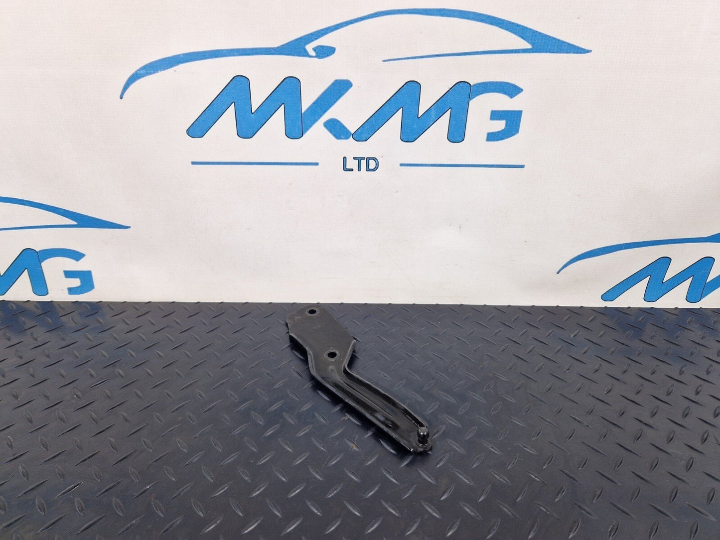 16-24 AUDI A5 F5 CONVERTIBLE REAR RIGHT TAILGATE SUSPENSION MOUNTING 8W7827604