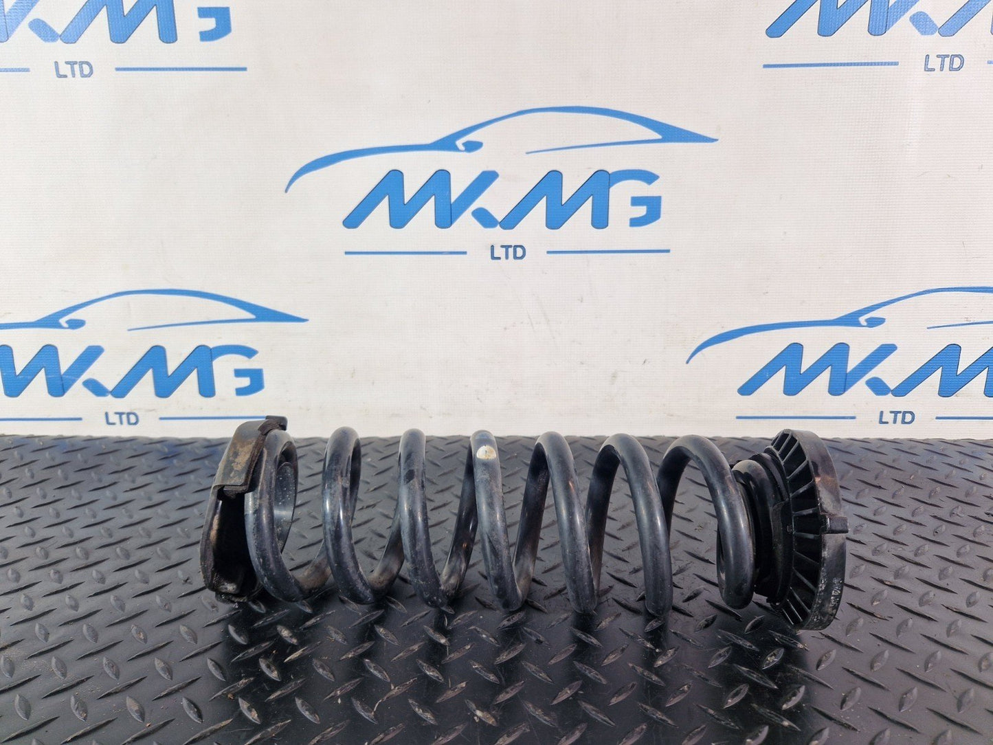 16-22 MERCEDES BENZ X253 GENUINE REAR COIL SPRING A2053240184