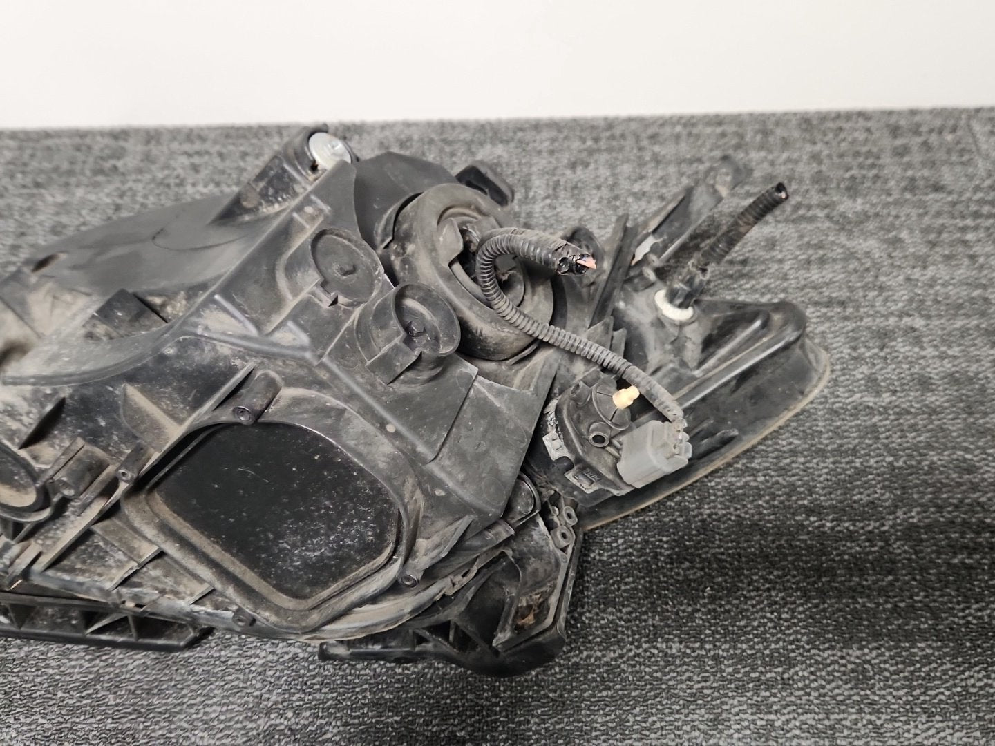 Honda FR-V MK1 (BE57) Genuine Front Right O/S Driver Headlight