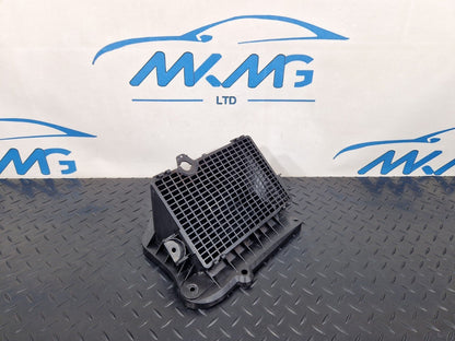 16-19 AUDI A4 B9 GENUINE FRONT AIR INTAKE DUCT VENT 8W2819904A