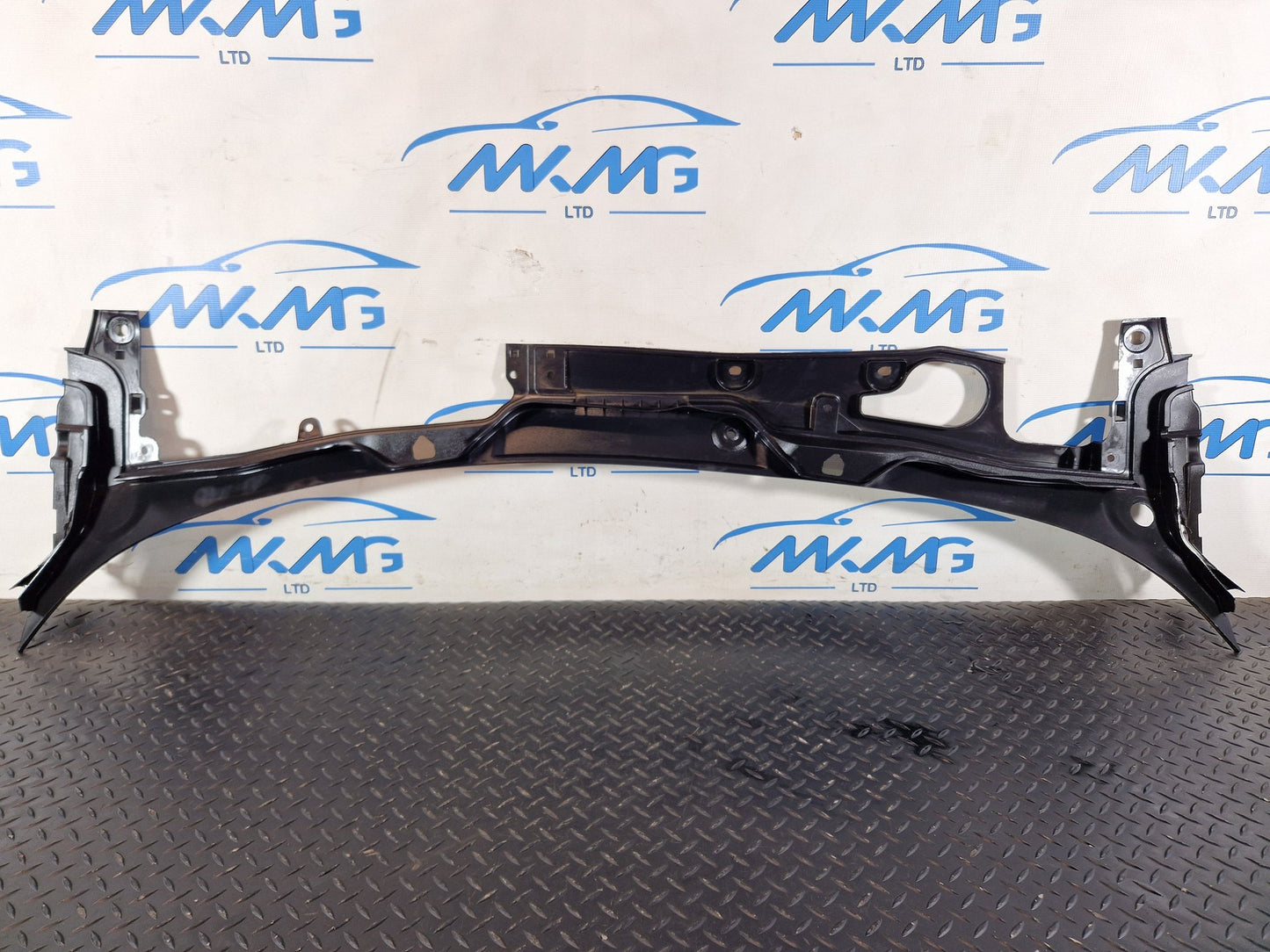 Land Rover Range Rover Evoque L551 WINDSCREEN SCUTTLE PANEL WIPER TRIM K8D24105B