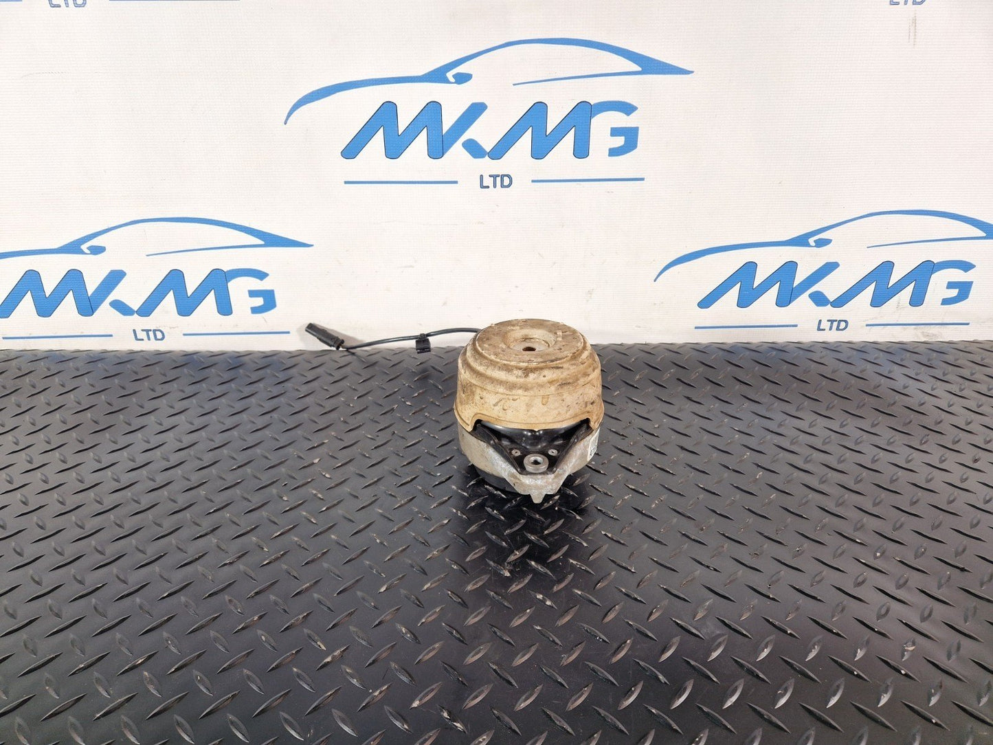 11-19 MERCEDES BENZ ML W166 GENUINE ENGINE MOUNT FRONT DRIVER SIDE A1662405517