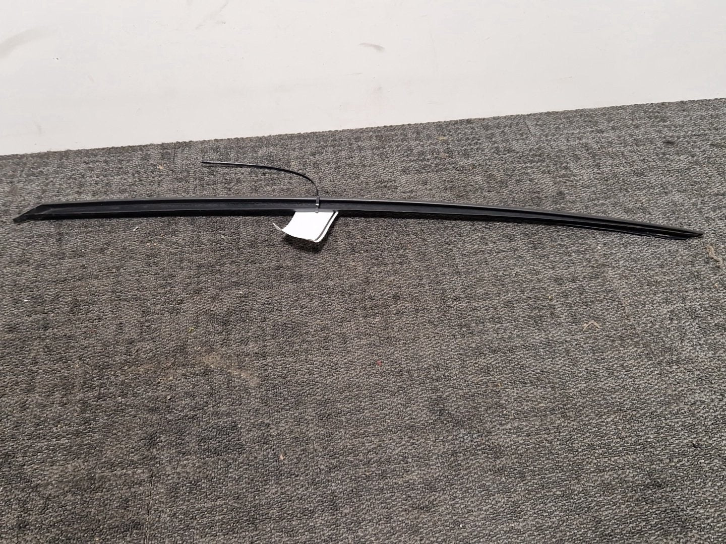 Audi A4 B9 Front Right O/S Driver Windscreen Moulding Strip 8W0854328C