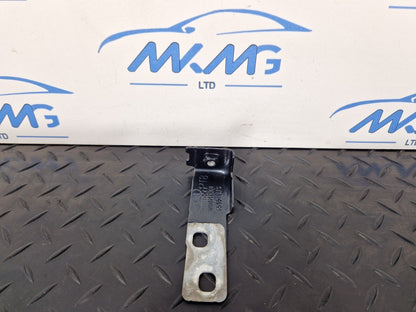 16-19 AUDI A4 B9 GENUINE FRONT RIGHT DRIVER SIDE WING BRACKET 8W0821434B