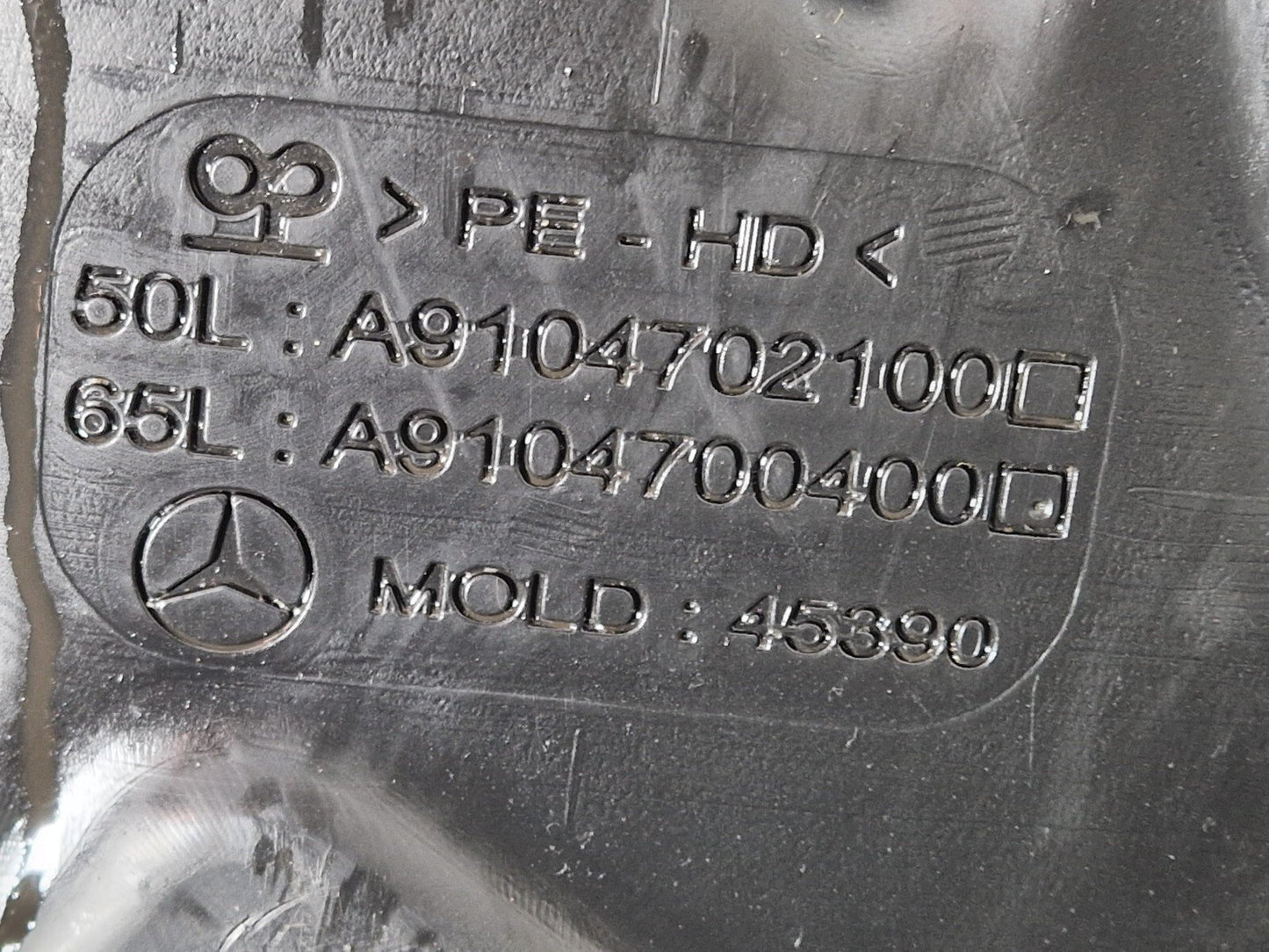 18-ON MERCEDES BENZ SPRINTER W907 W910 2.2 CDI FUEL TANK DIESEL A9104702100