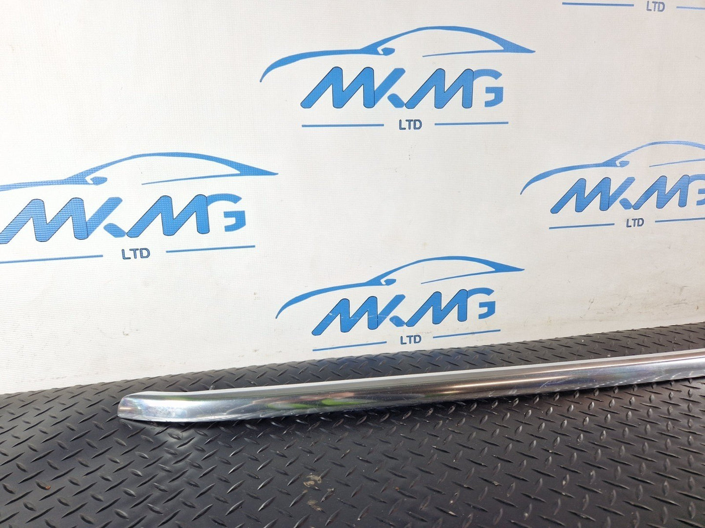 16-19 AUDI A4 B9 AVANT GENUINE ROOF RAIL ESTATE LEFT PASSENGER SIDE 8W9860021D