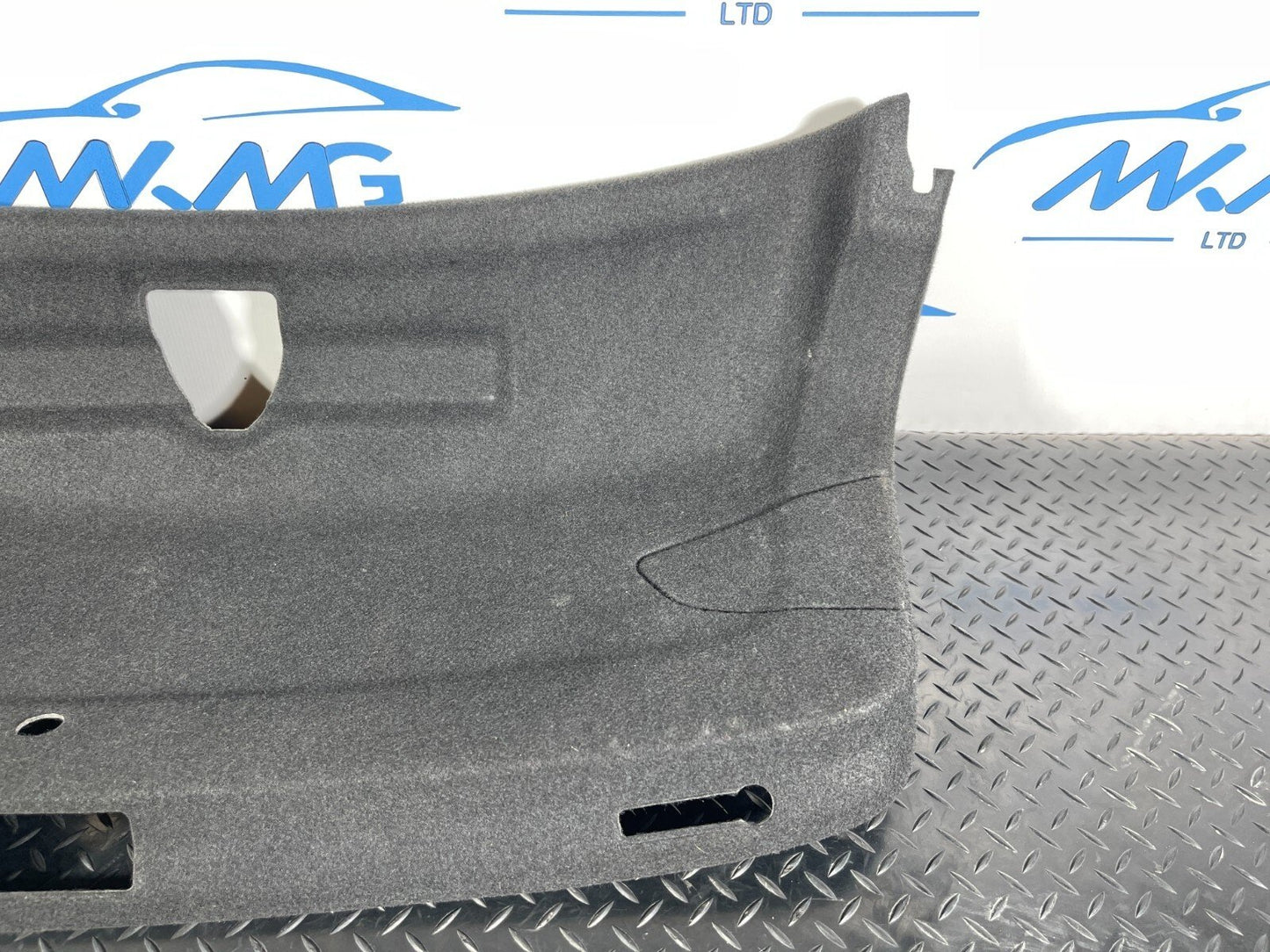 16-19 AUDI A4 B9 SALOON GENUINE BOOTLID TAILGATE TRIM PANEL 8W5867975