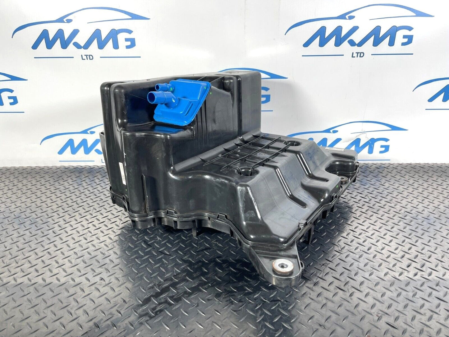 16-23 AUDI A5 F5 SPORTBACK S-LINE GENUINE 12L AD-BLUE FUEL TANK 8W0131878AP