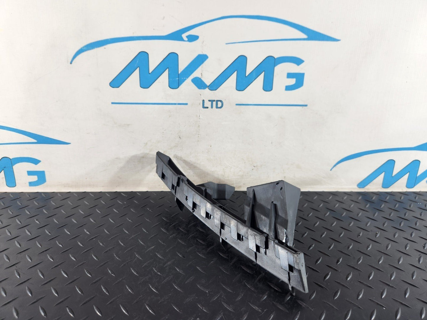 10-15 AUDI Q7 4L GENUINE FRONT RIGHT DRIVER SIDE  BUMPER BRACKET 4L0807334A