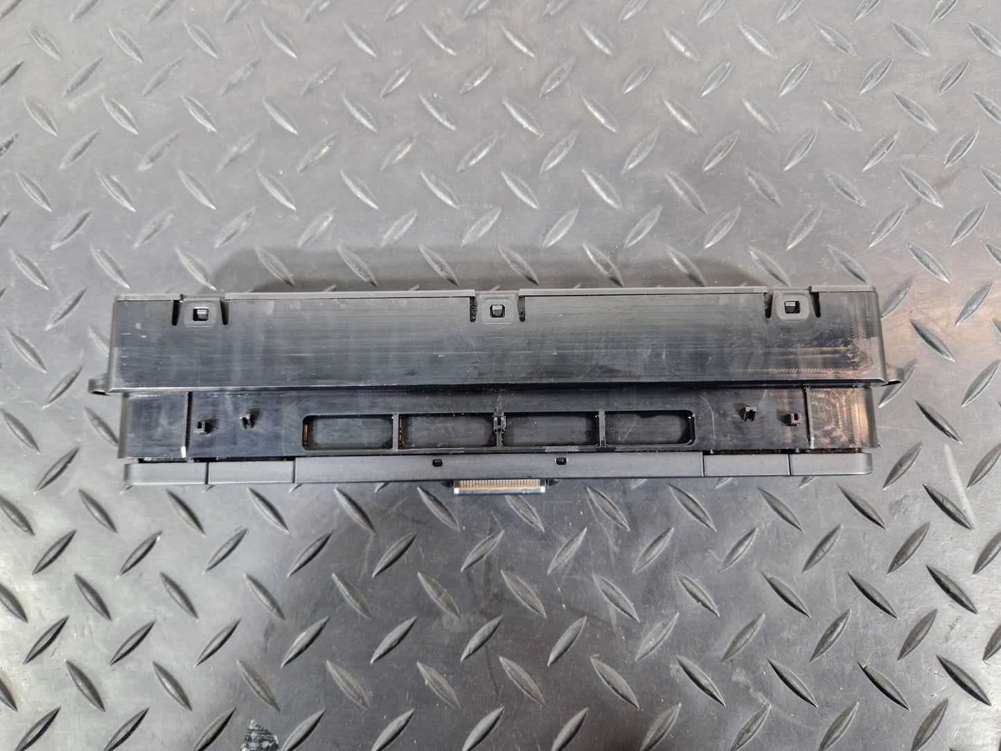 18-ON MERCEDES SPRINTER W907 W910 OEM RADIO CONTROL SWITCH PANEL A9079002203