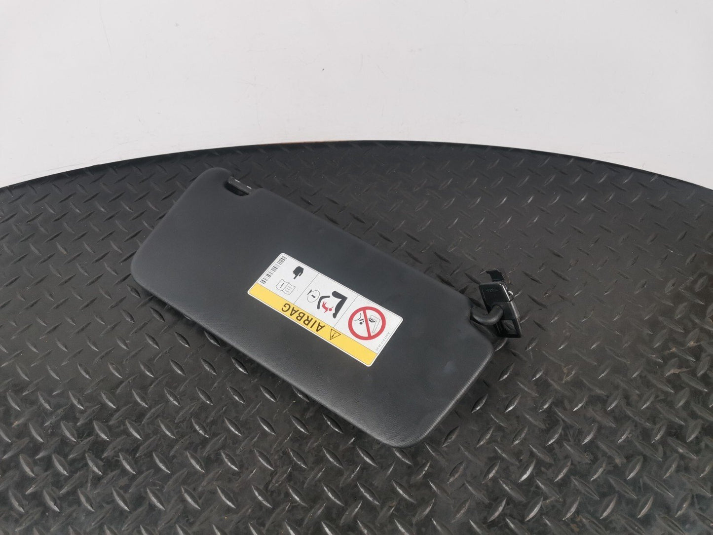 12-18 MERCEDES A CLA-W176 C117 GENUINE FRONT LEFT N/S SUN VISOR A1768100110