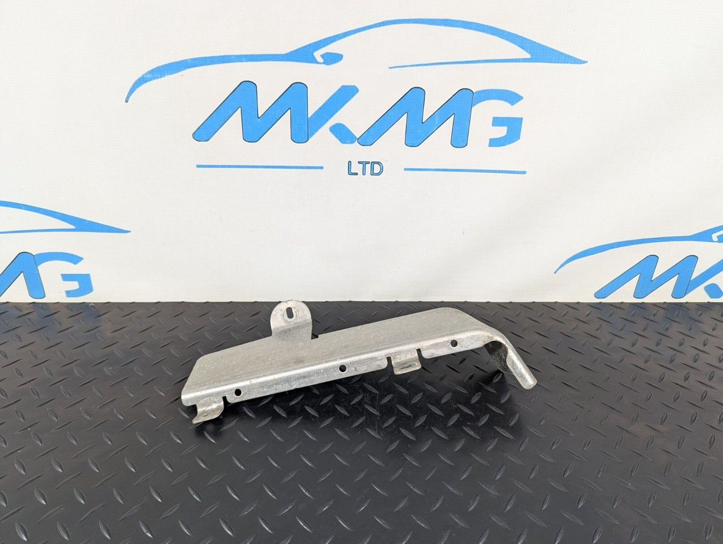 12-17 AUDI Q5 S-LINE GENUINE FUEL LINE PROTECTION PLATE 8R0201192C