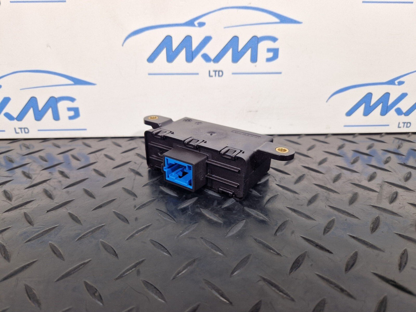 14-20 MERCEDES BENZ GLA X156 4MATIC CONTROL MODULE ECU A2469008115