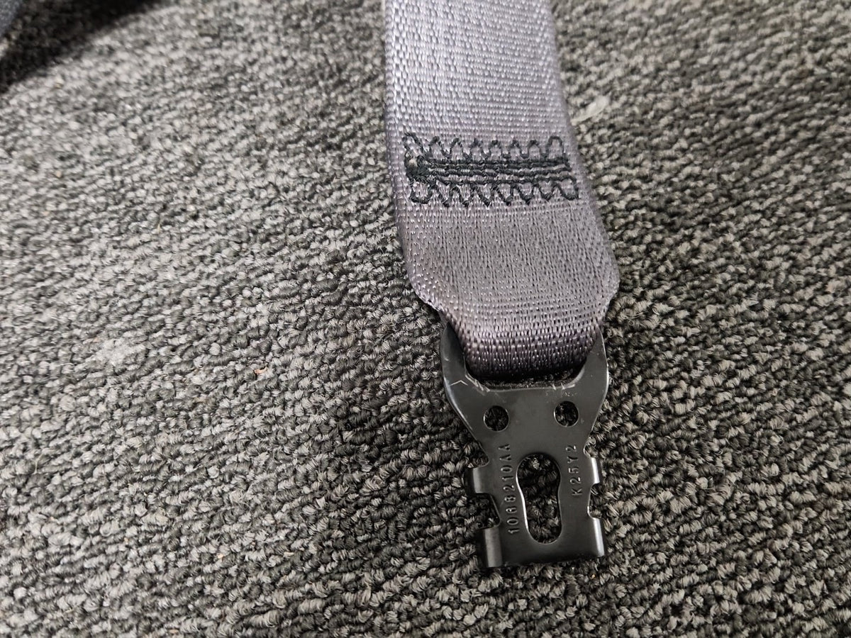 Vauxhall Mokka MK1 (G1U0) SUV Front Left N/S Passenger Seat Belt 42353690