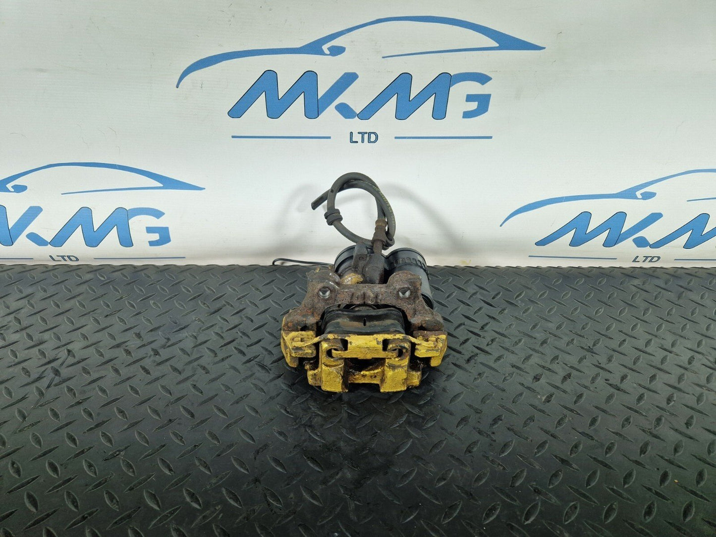 16-22 BMW X1 F48 GENUINE OEM REAR RIGHT DRIVER SIDE BRAKE CALIPER 6798958