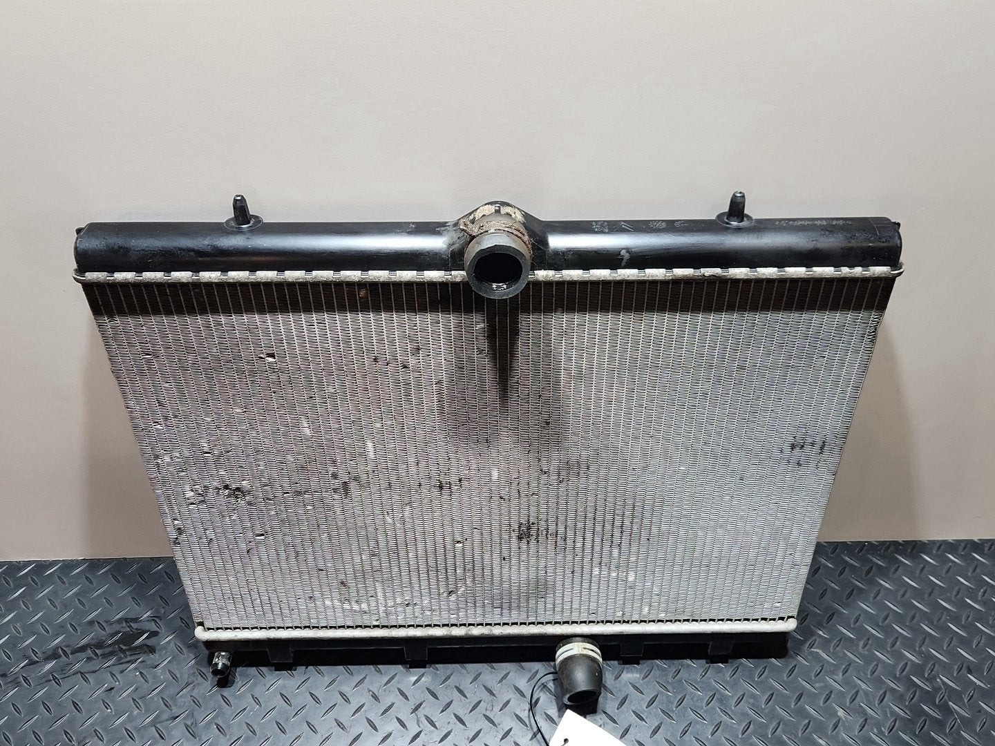 Peugeot RCZ 2L Diesel 120kw DW10CTED4 (RHH) Genuine Coolant Radiator 9682477580