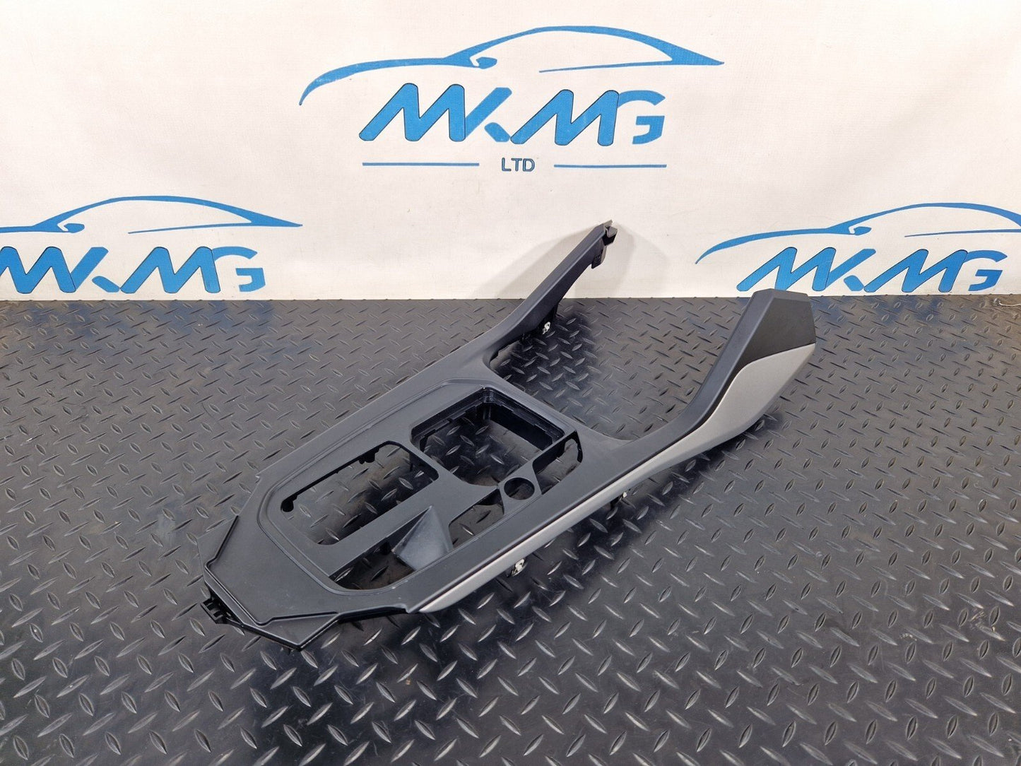 20-24 BMW 1 SERIES F40 F44 GENUINE  CENTER CONSOLE TRIM COVER 6823443
