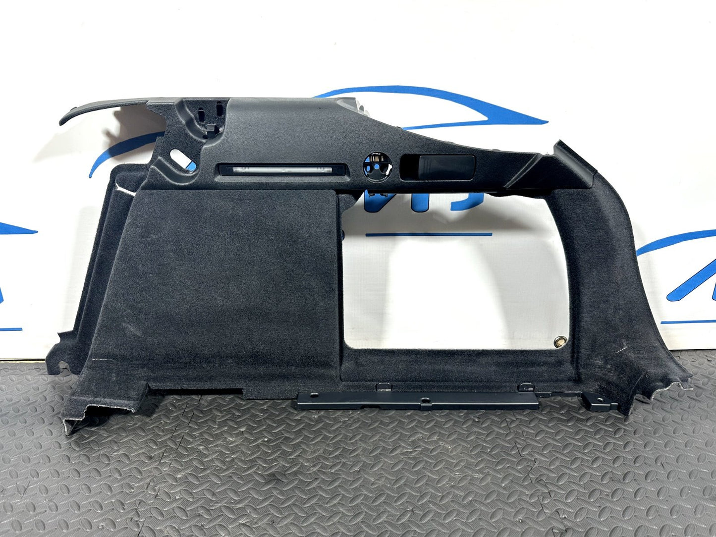 16-19 AUDI A4 B9 ESTATE GENUINE REAR RIGHT DRIVER SIDE BOOT TRIM PANEL 8W9863880