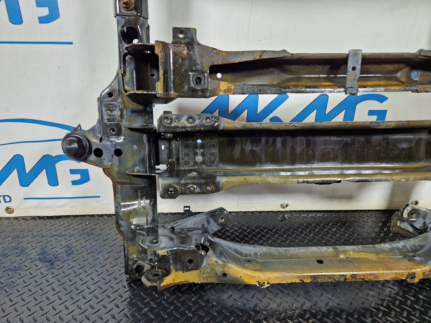 18-ON MERCEDES BENZ SPRINTER W907 GENUINE FRONT SUBFRAME A9070022999