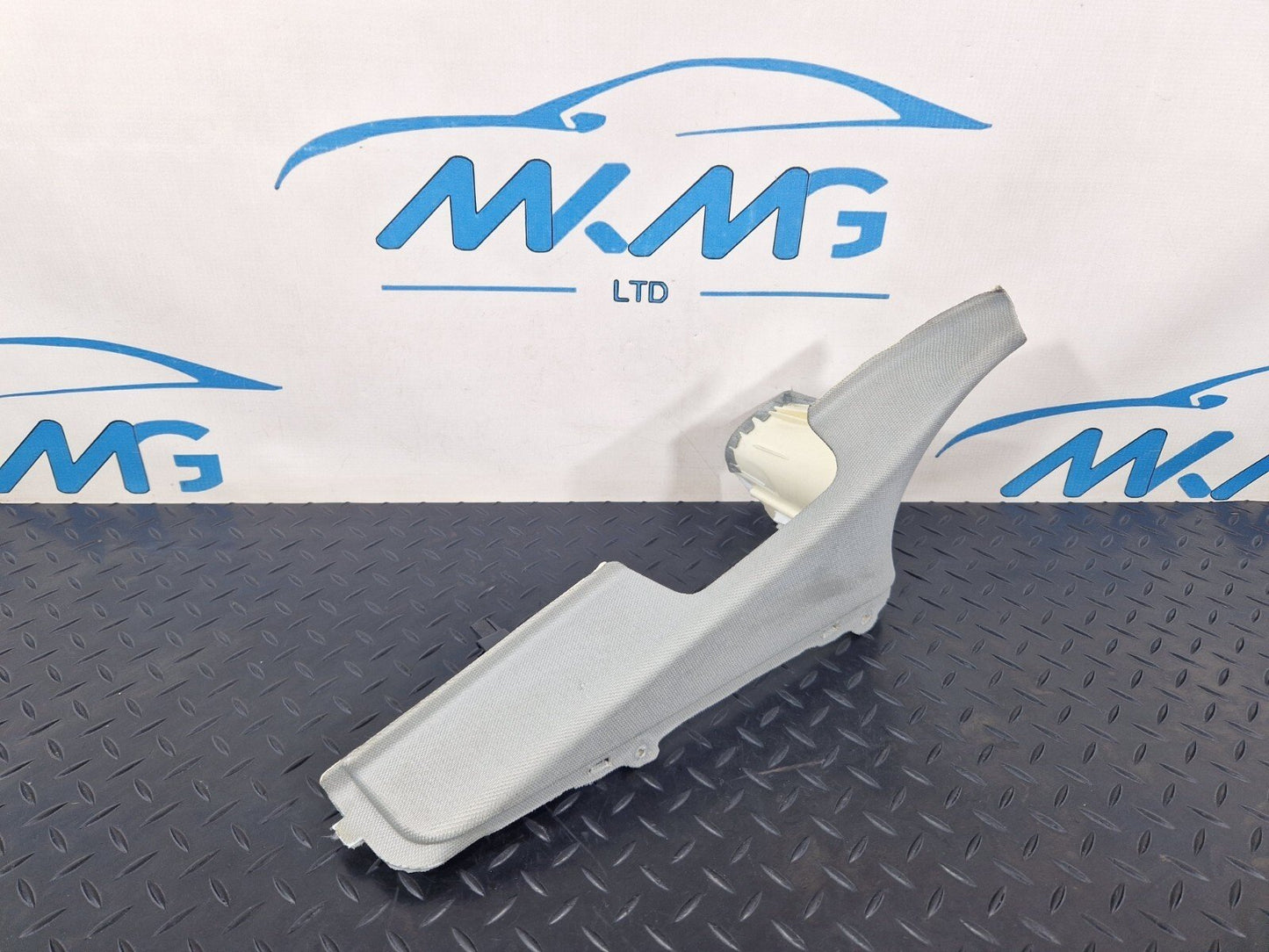 15-18 AUDI A7 4G GENUINE REAR LEFT D PILLAR TRIM 4G8867245