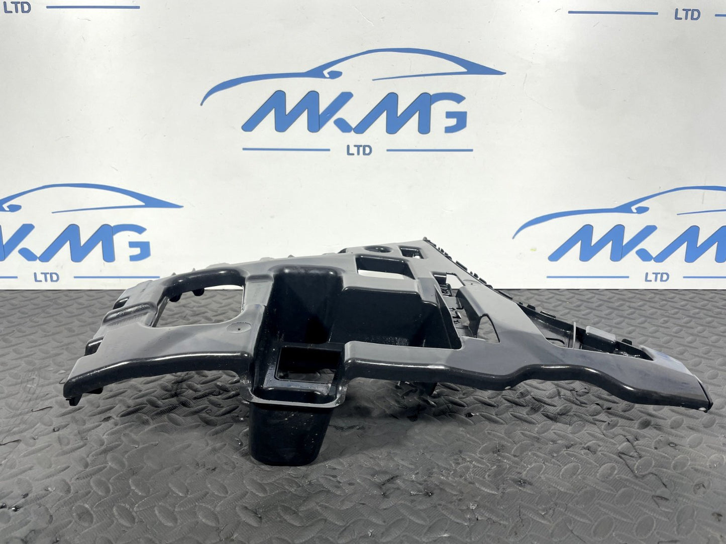 14-21 BMW 2 SERIES F45 F46 OEM REAR PASSENGER LEFT SIDE BUMPER BRACKET 7318753