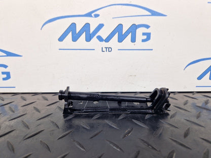 16-19 AUDI A4 B9 GENUINE RIGHT DRIVER SIDE REAR BUMPER BRACKET GUIDE 8W5807890