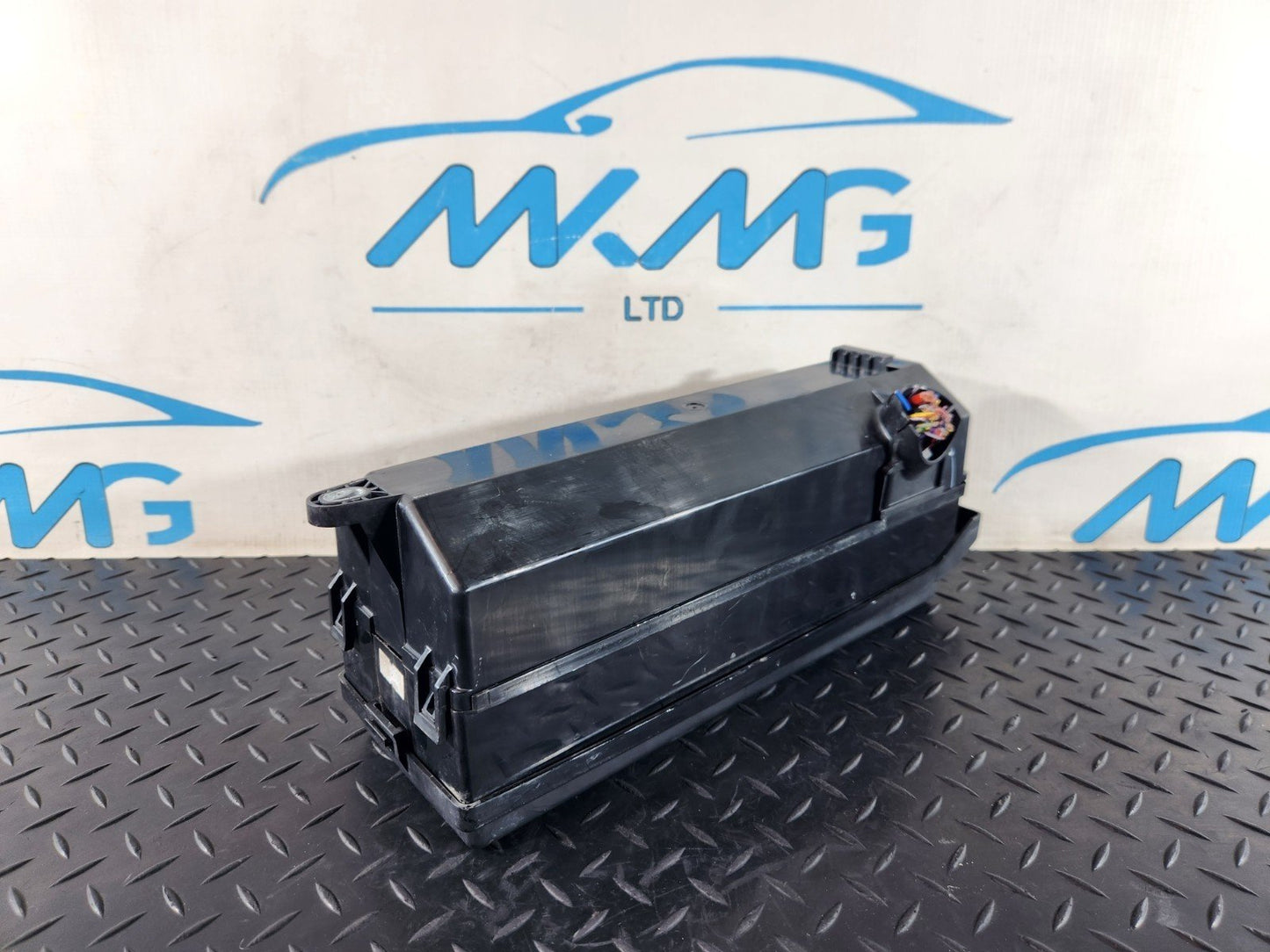 13-23 RANGE ROVER SPORT L494 FUSE RELAY BOX FPLA-14K016-AA