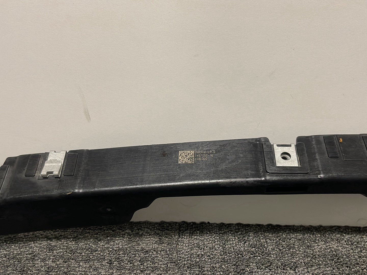 BMW 120d F40 Genuine Air Intake Duct Top Panel 7457057